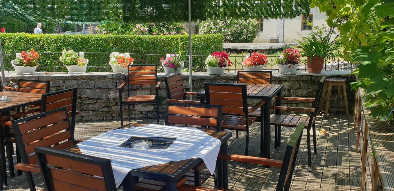 Silver Hill Guesthouse Гирокастра Экстерьер фото