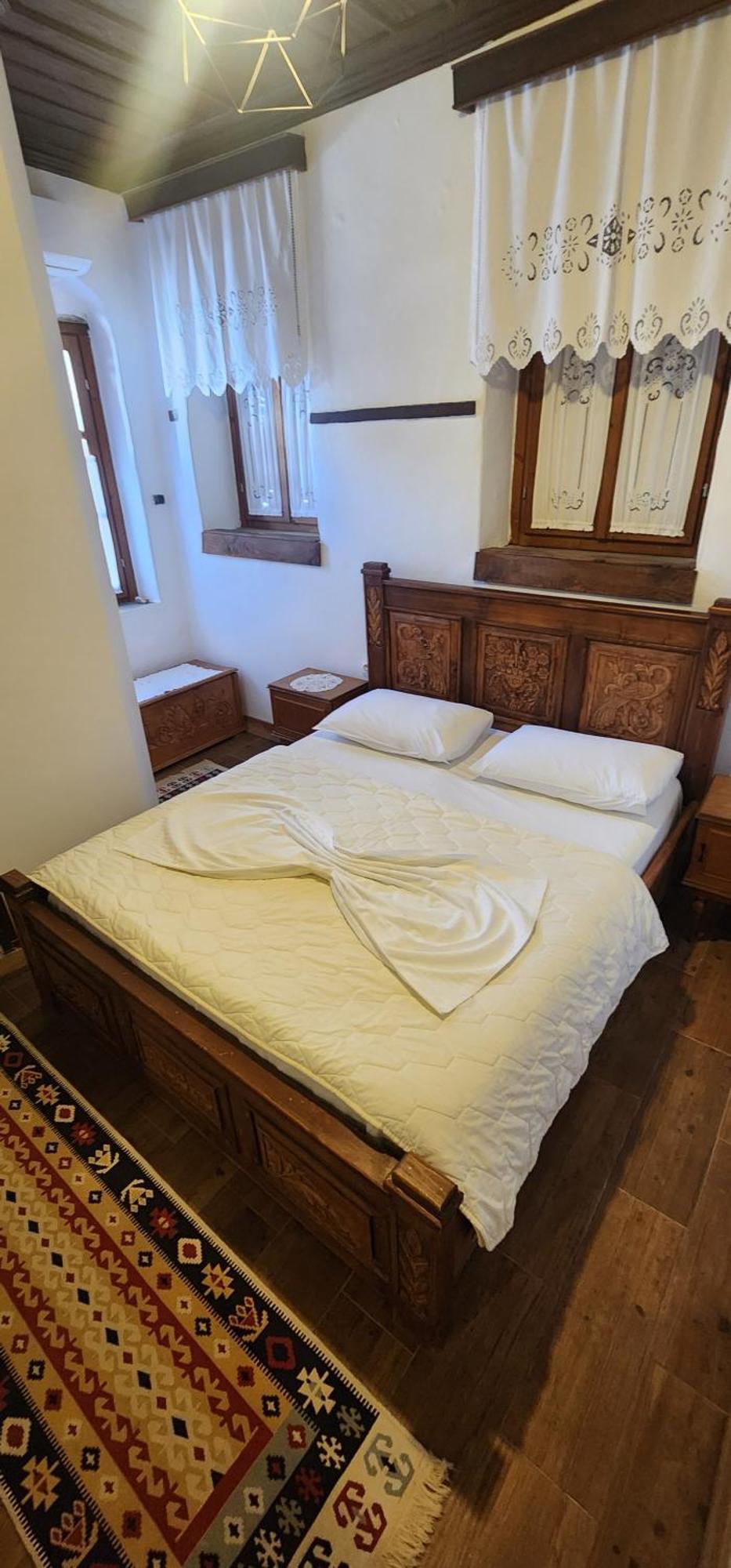 Silver Hill Guesthouse Гирокастра Экстерьер фото