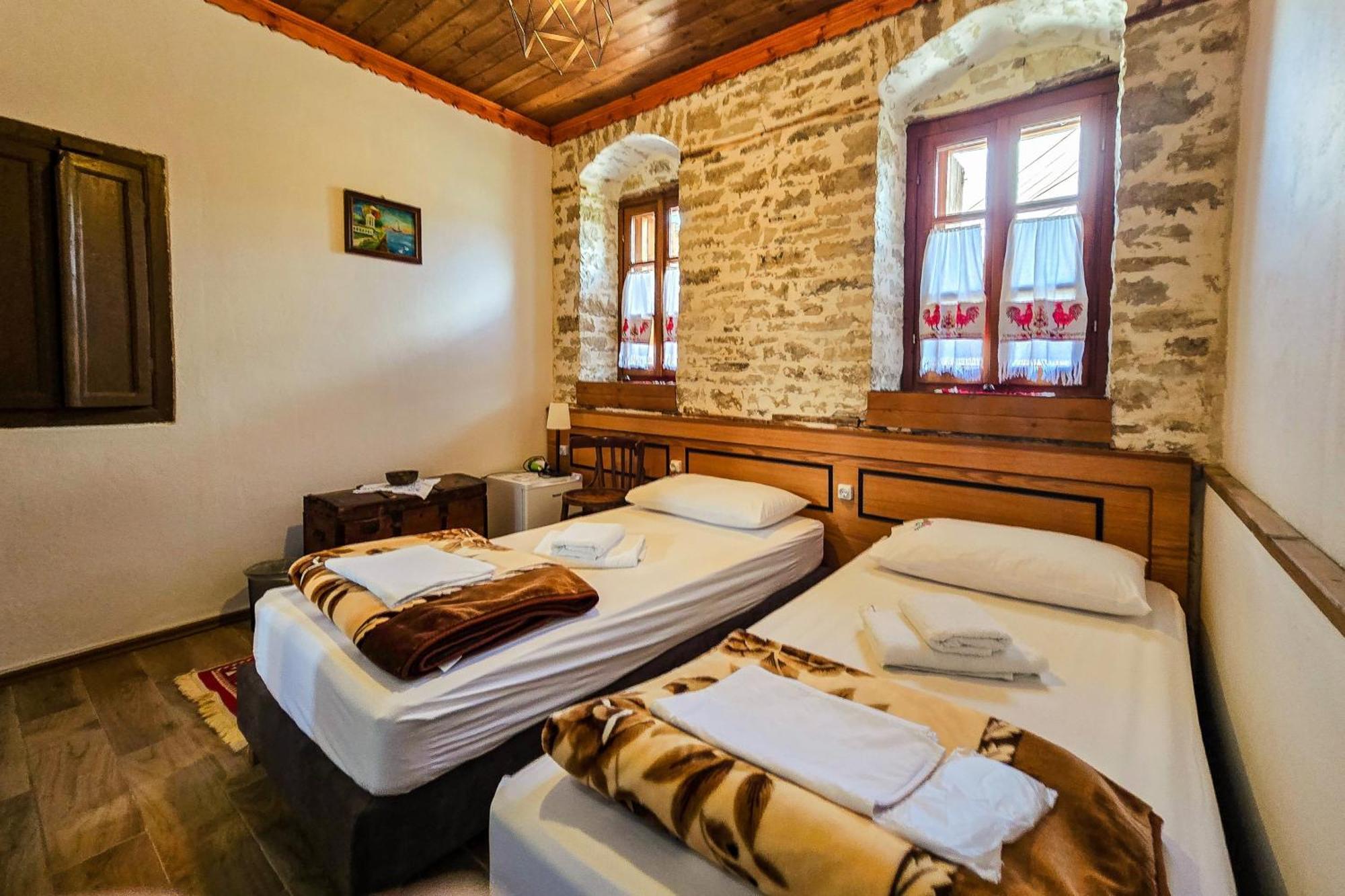 Silver Hill Guesthouse Гирокастра Номер фото
