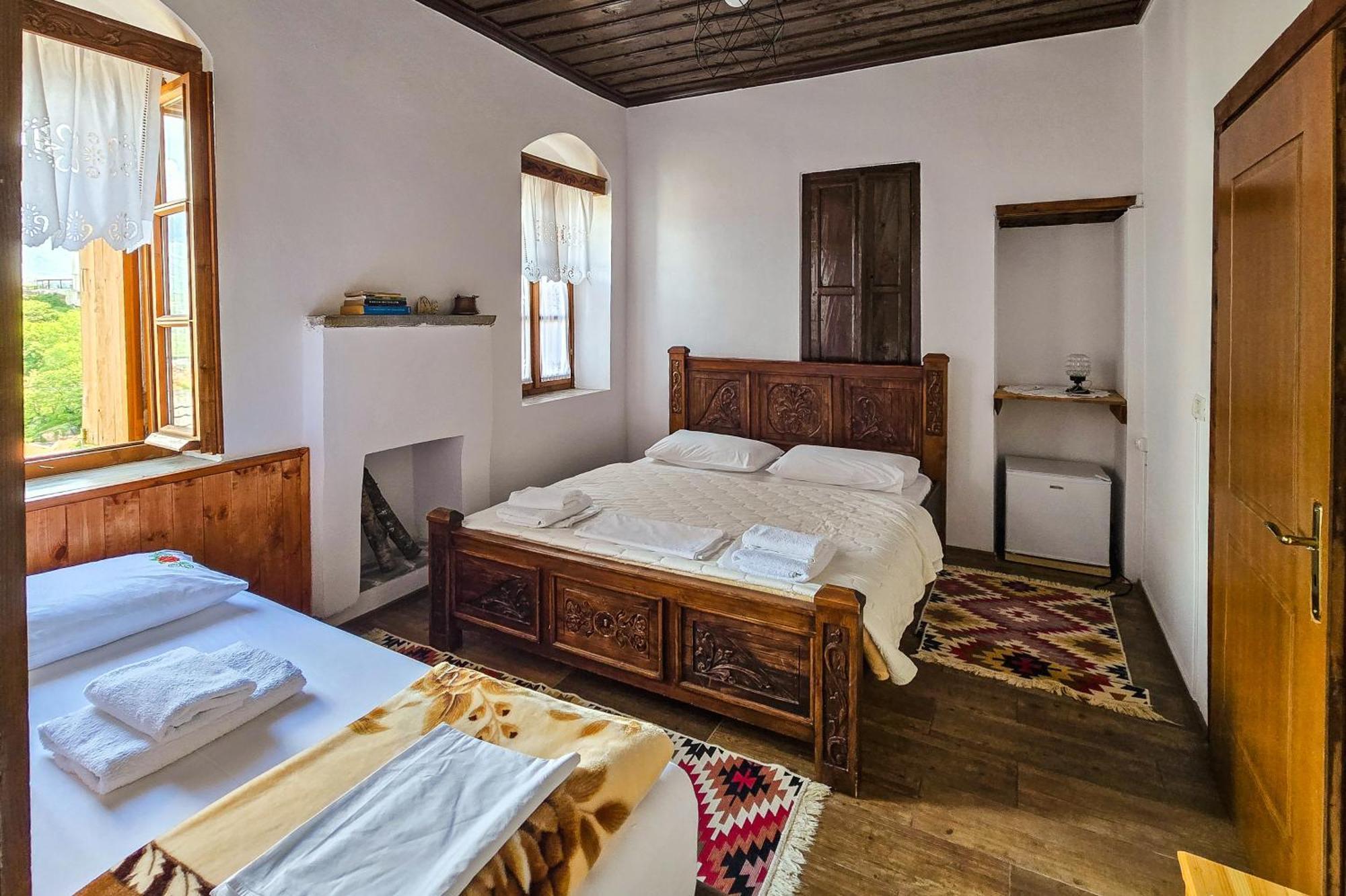 Silver Hill Guesthouse Гирокастра Номер фото