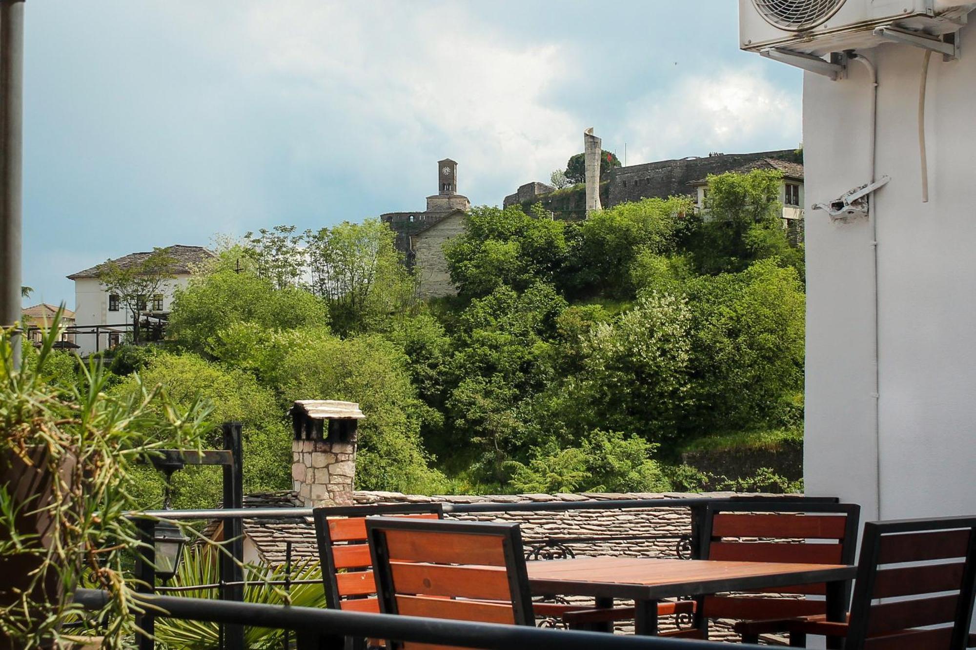Silver Hill Guesthouse Гирокастра Экстерьер фото