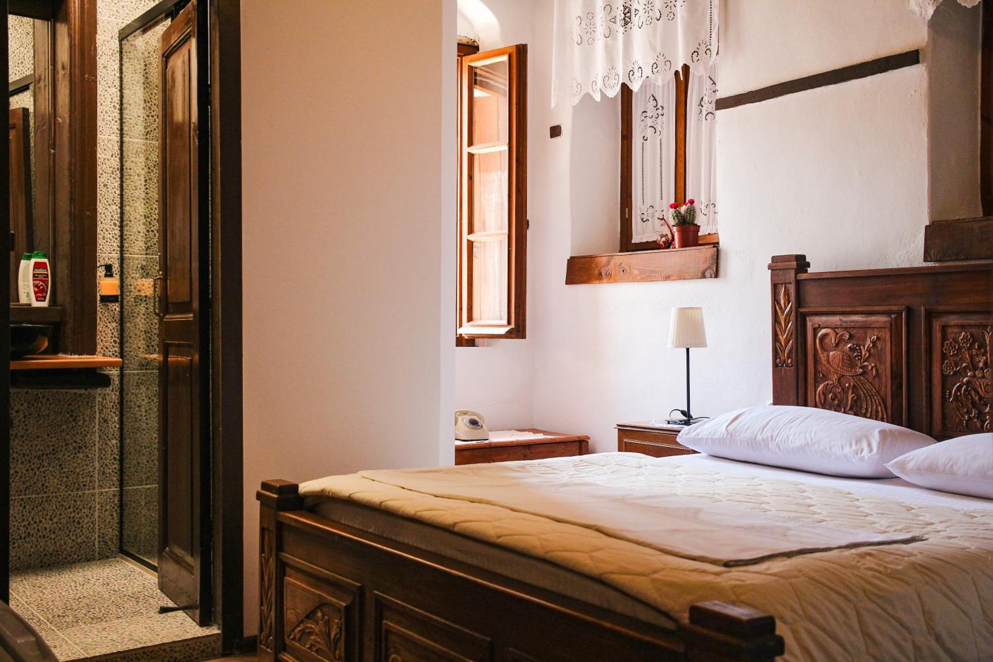 Silver Hill Guesthouse Гирокастра Экстерьер фото