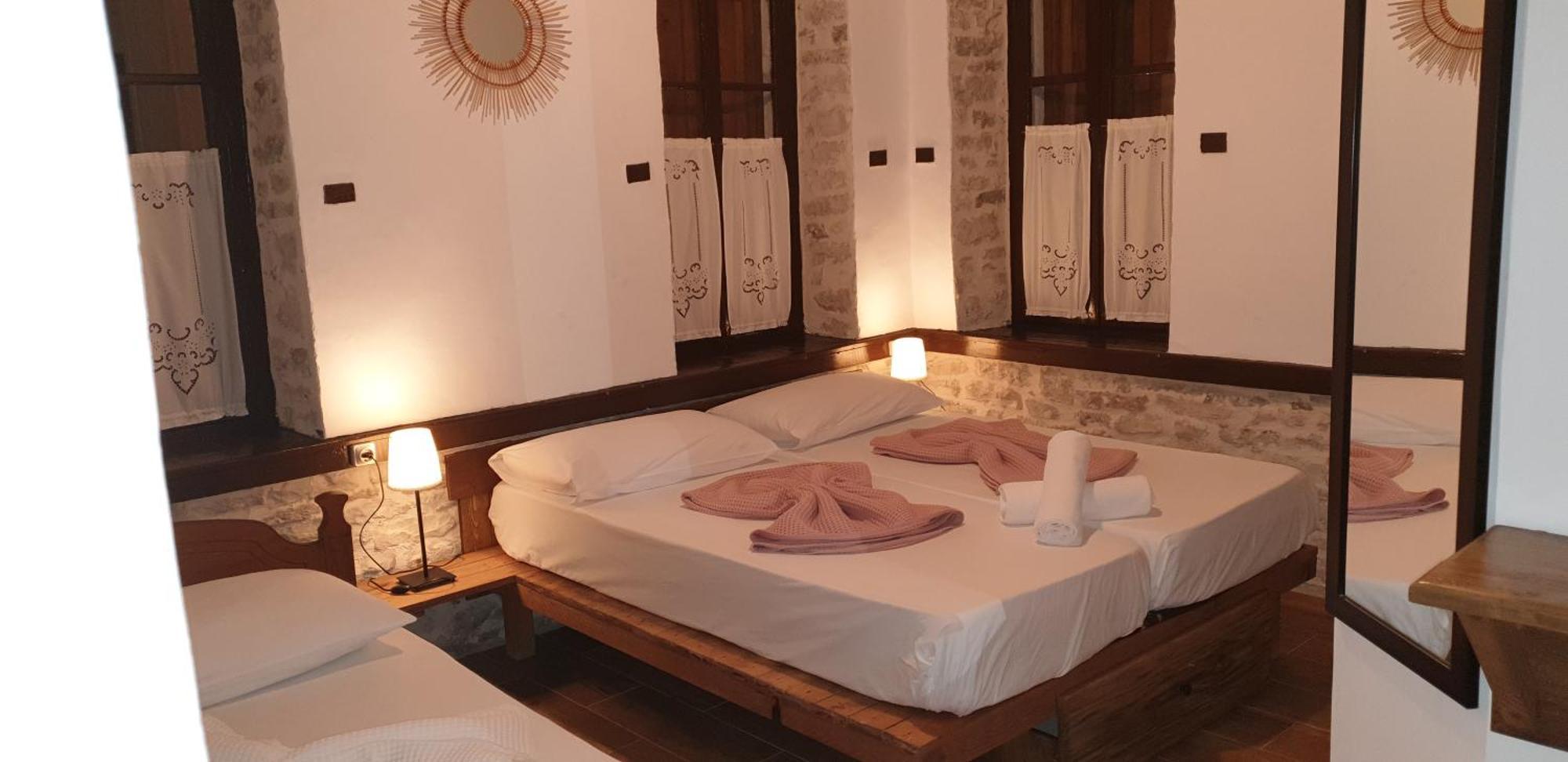 Silver Hill Guesthouse Гирокастра Экстерьер фото